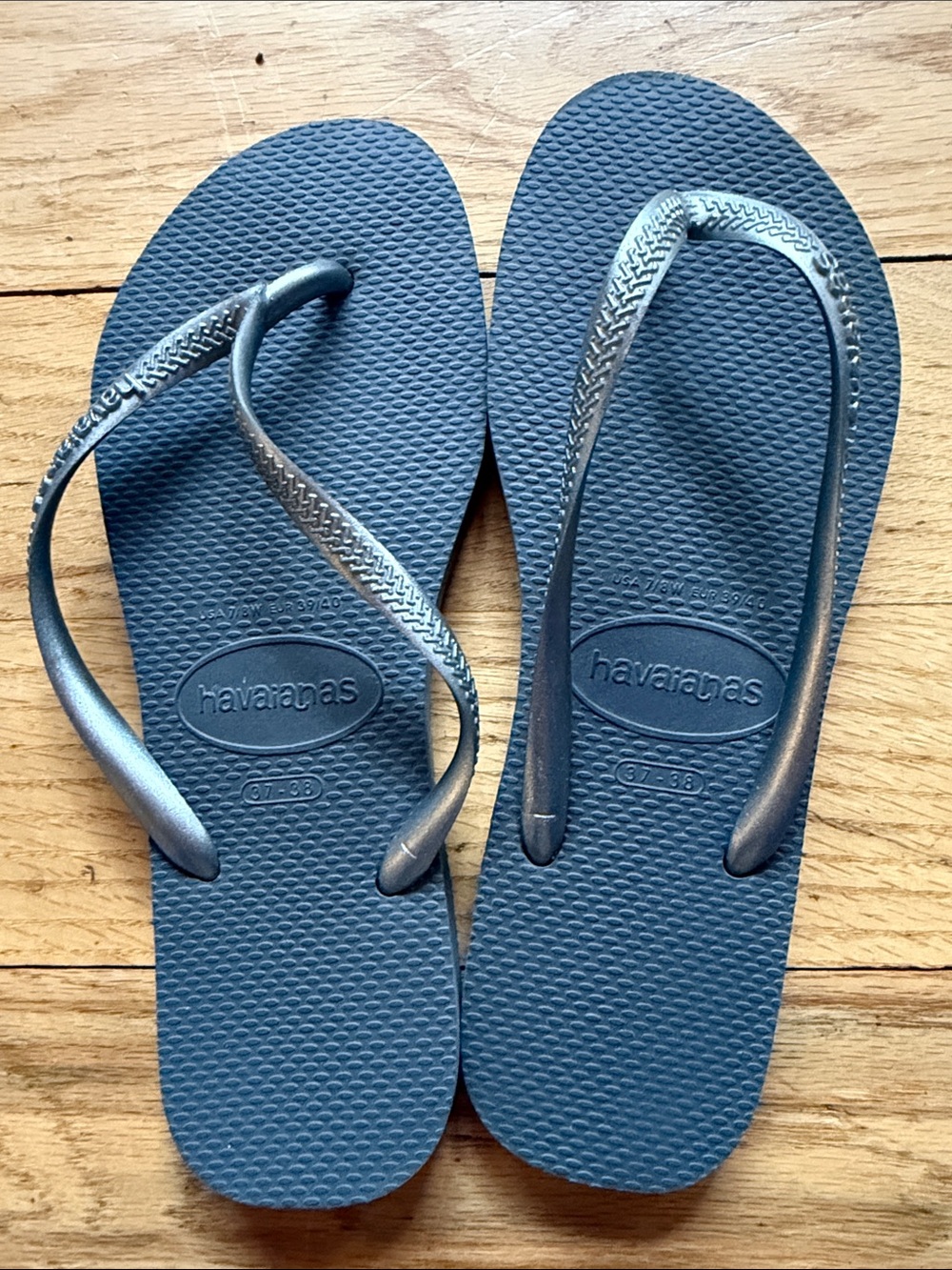 Havaianas Classic Flip Flops in Metallic Blue